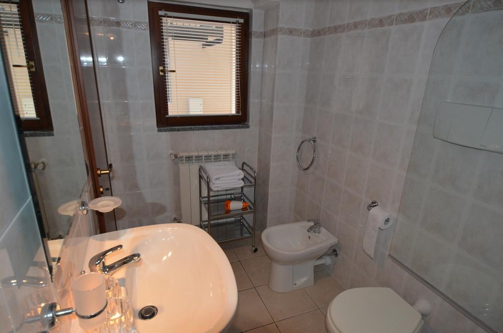 Lake Como View Apartement Allegro Acquaseria Room photo